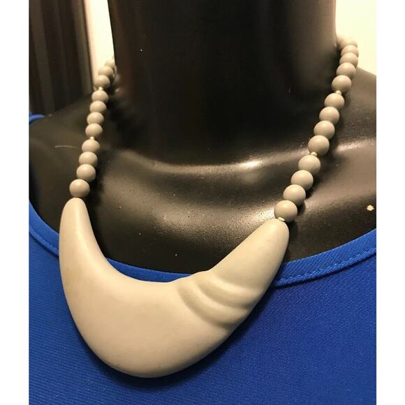 Gray Necklace 16 Inch Crescent Statement 1980s Goldtone Spacers Lightweight - Picture 5 of 12